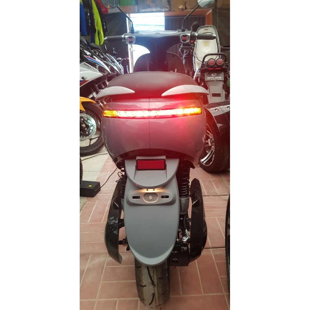 Электроскутер FST Classic 1000W 72V с АКБ 30FAh 7